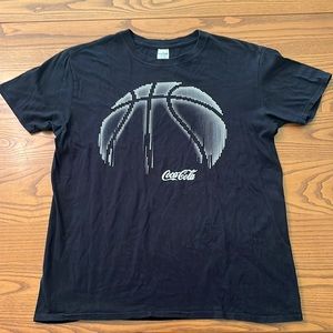 Black short sleeve graphic tee